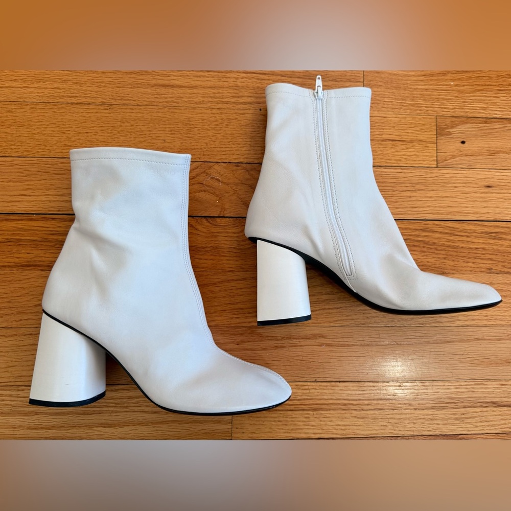 Balenciaga Glove Bootie H80 White 37.5 (US 7.5) Shiny Soft Sheepskin NWT
